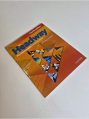 New Headway. Pre-intermediate Student's Book