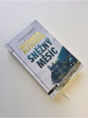 Sněžný měsíc