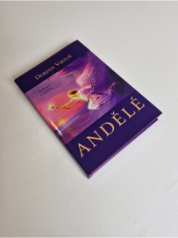 Andělé